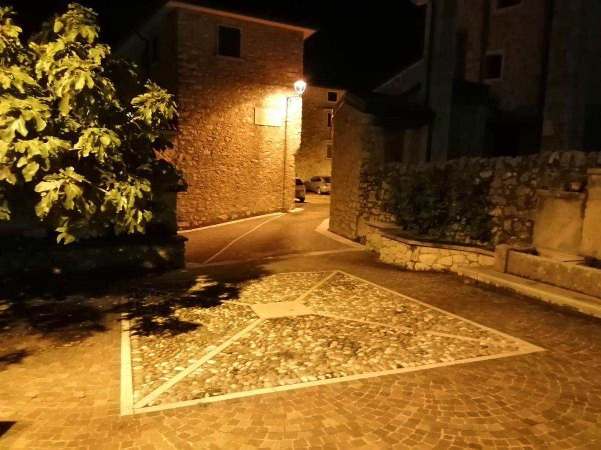 Beb Da Paolo Con Vista Lago San Zeno di Montagna Exterior foto