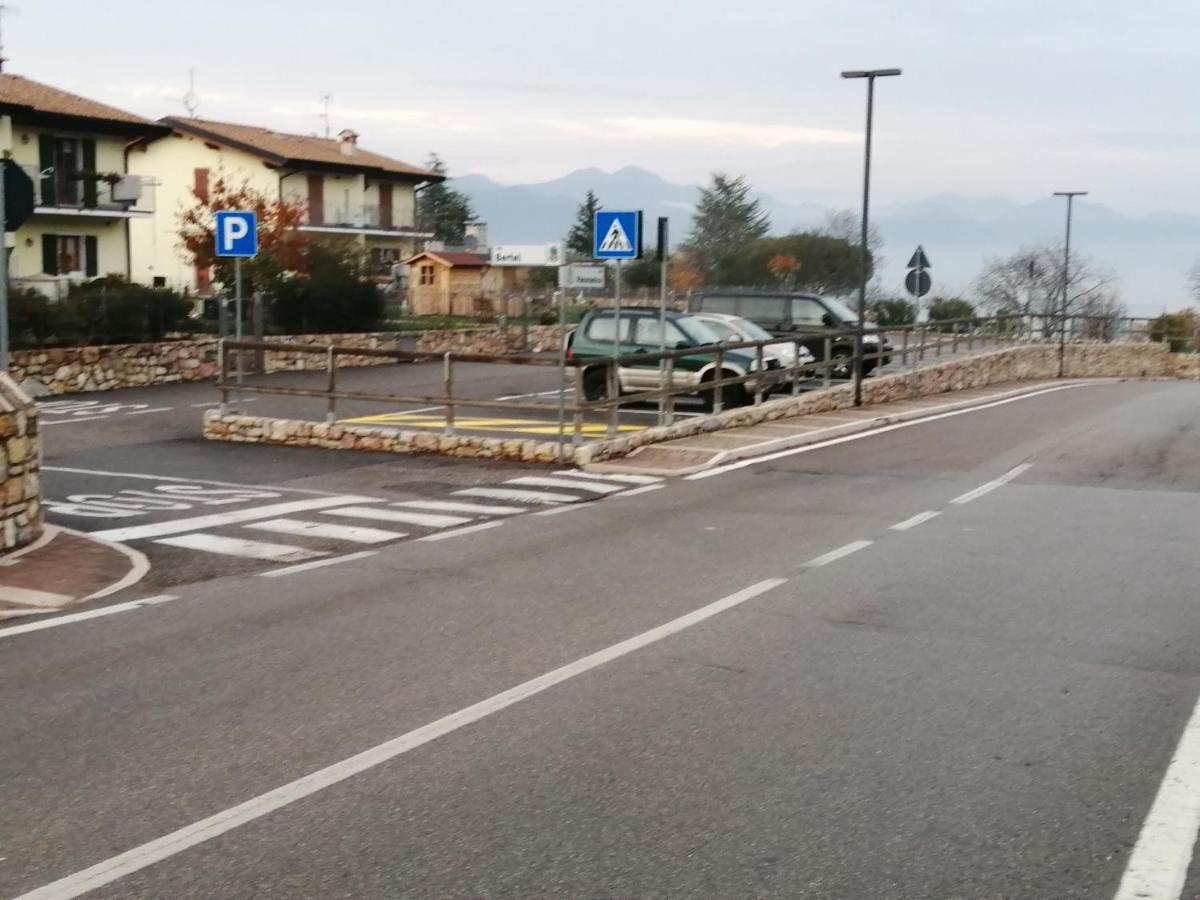 Beb Da Paolo Con Vista Lago San Zeno di Montagna Exterior foto